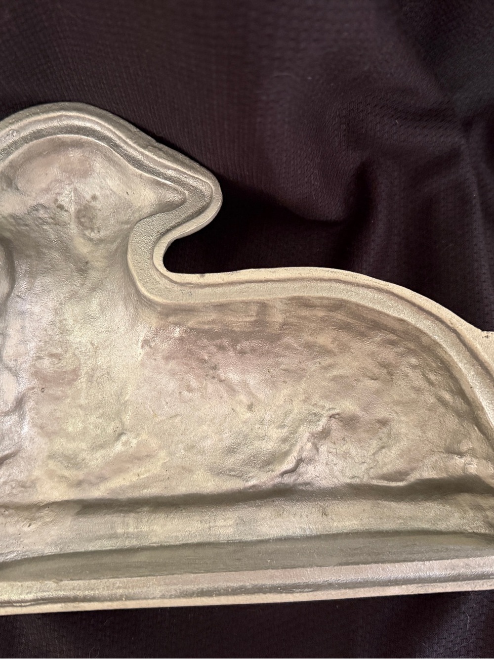 VINTAGE ANTIQUE Cast Aluminum lamb Easter Mold Chocolate Candy Collectable - Picture 4 of 9